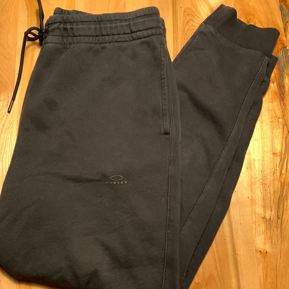 Oakley black sweatpants! Us/Eu M